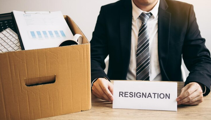 Supreme Court Endorses Rs 2 Lakh Penalty for Premature Resignation, Declares Employment Bond Valid Under Contract Act